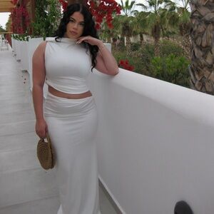 White two piece skirt set